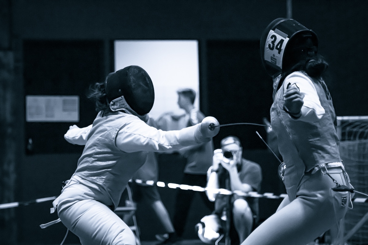 AI-Native Attacks & Self-Learning Defense: the Zero Trust 2.0 Paradigm in the Hybrid Cloud